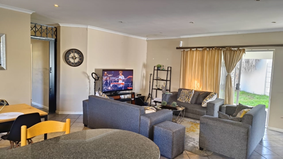To Let 3 Bedroom Property for Rent in Parklands Western Cape